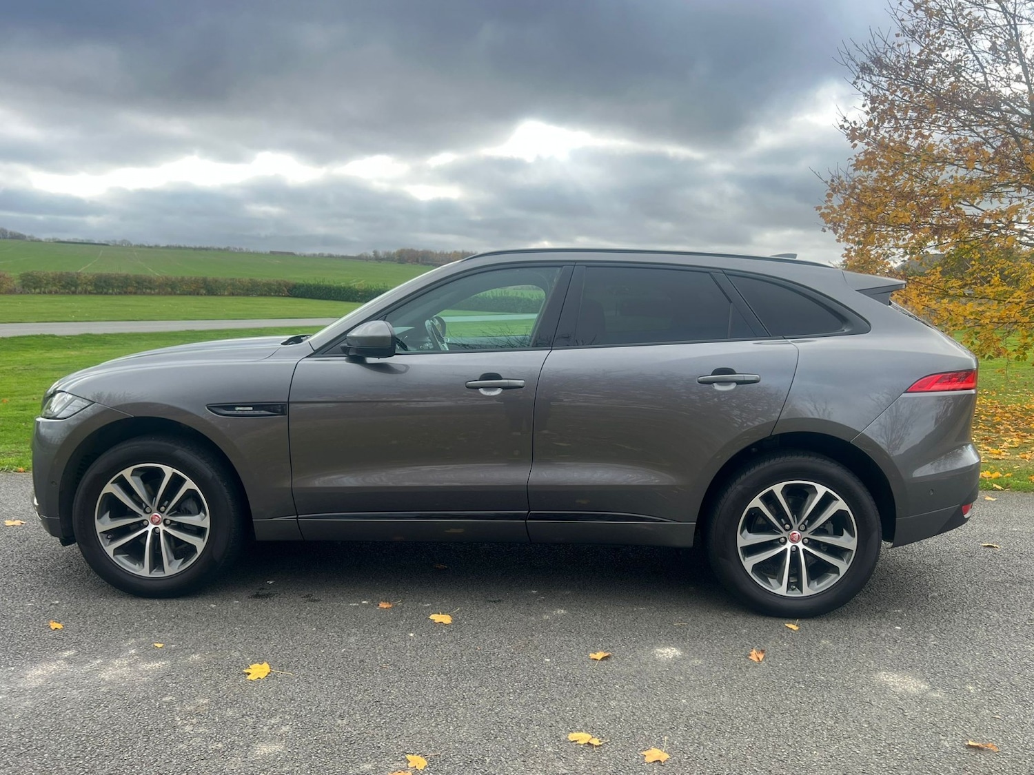 Used Jaguar F-Pace 2017 for sale - 76521126: Photo 9