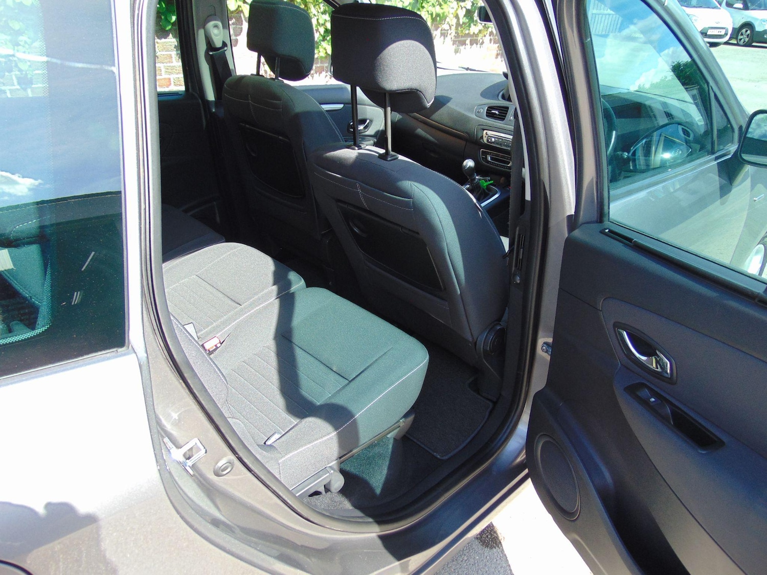 Vehicle 28