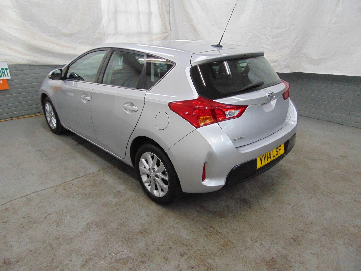 Used Toyota Auris 2014 for sale - 77290620: Photo 6