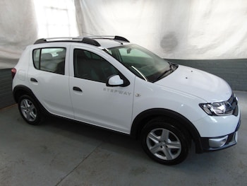 Used Dacia Sandero Stepway 2015 for sale - 76327137: Photo