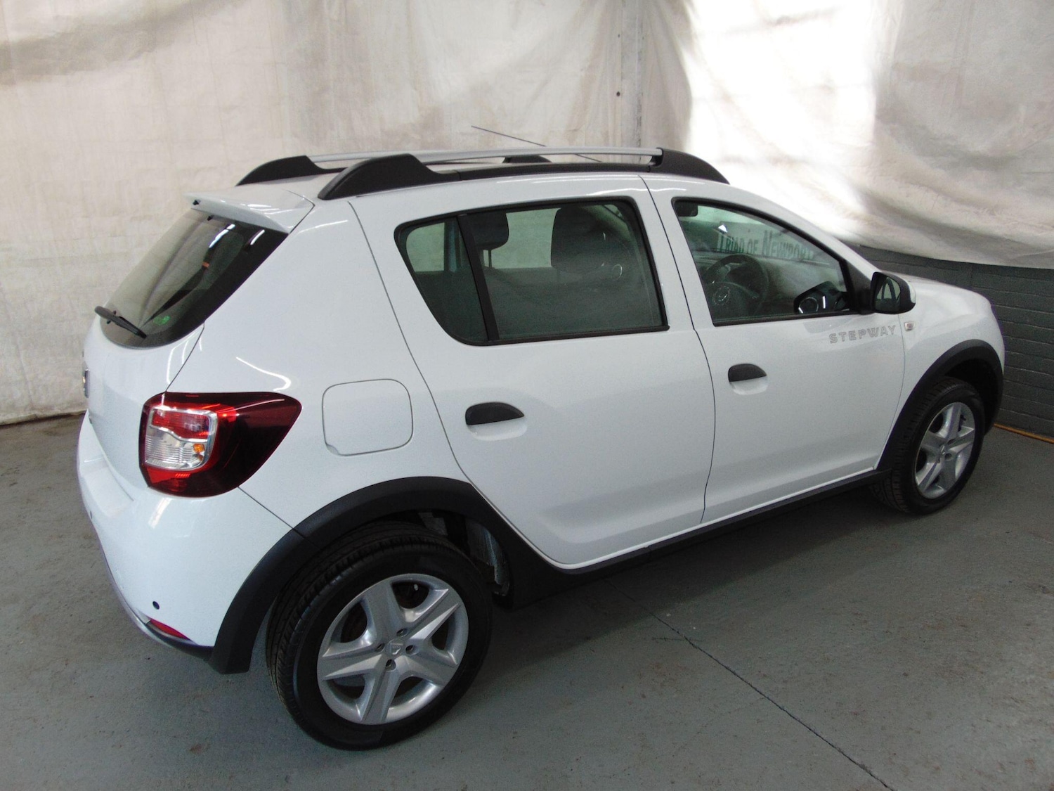Used Dacia Sandero Stepway 2015 for sale - 76327137: Photo 4