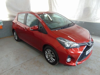 Used Toyota Yaris 2015 for sale - 78636379: Photo
