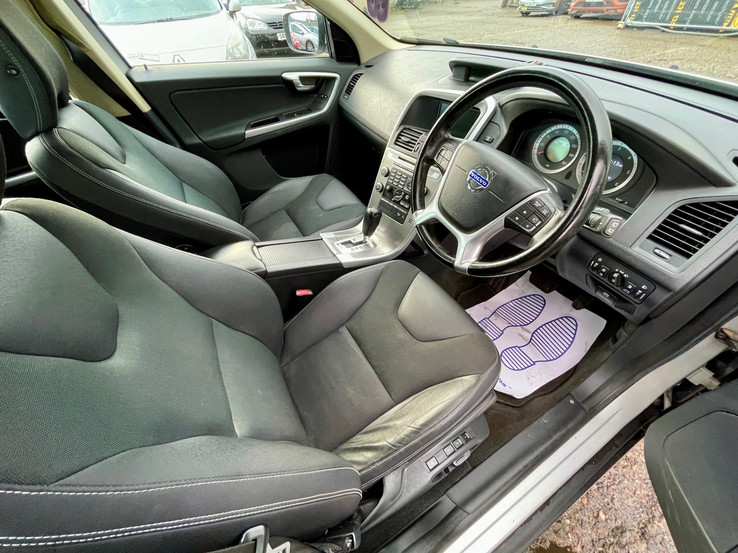 Used Volvo XC60 2009 for sale - 77003723: Photo 11