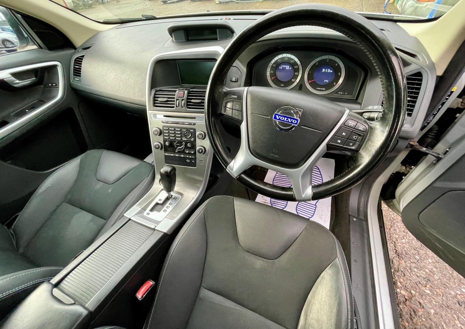 Used Volvo XC60 2009 for sale - 77003723: Photo 17