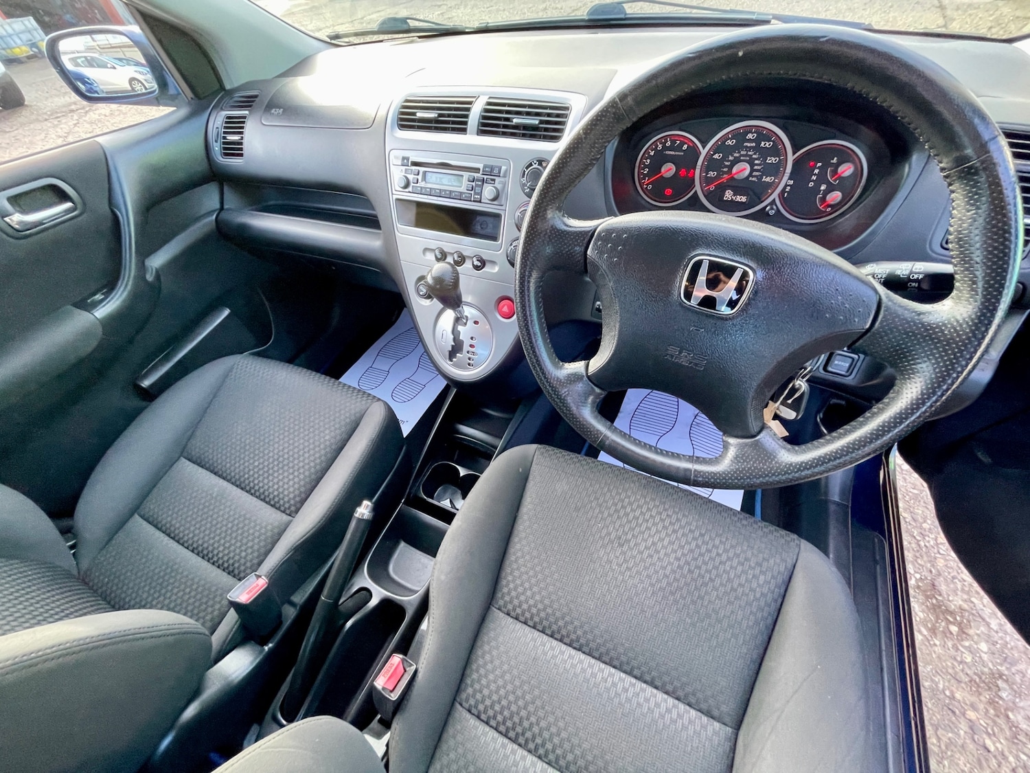 Used Honda Civic 2004 for sale - 77833605: Photo 16