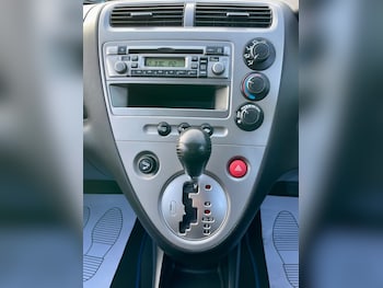 Used Honda Civic 2004 for sale - 77833605: Photo