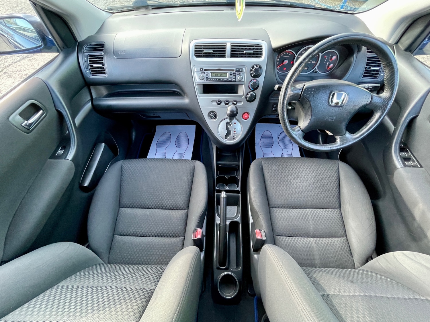 Used Honda Civic 2004 for sale - 77833605: Photo 4
