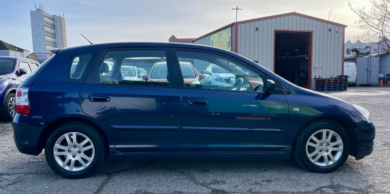 Used Honda Civic 2004 for sale - 77833605: Photo 8