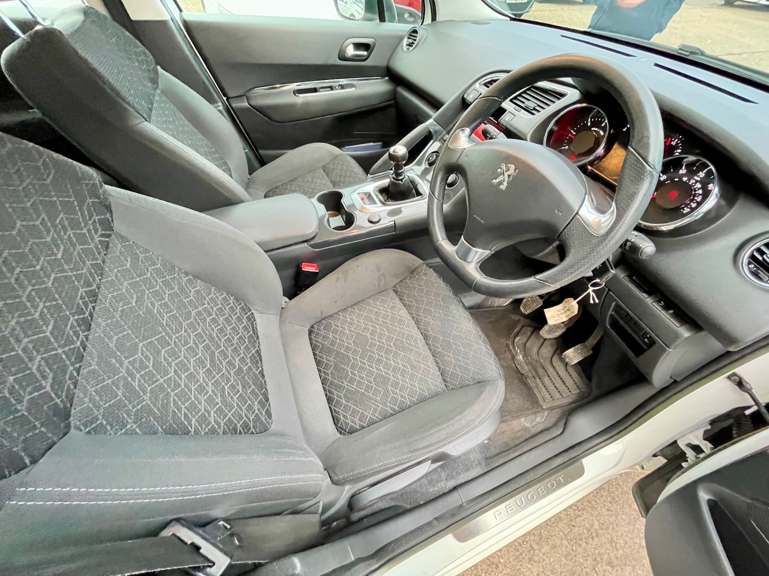 Used Peugeot 3008 2014 for sale - 77610145: Photo 16