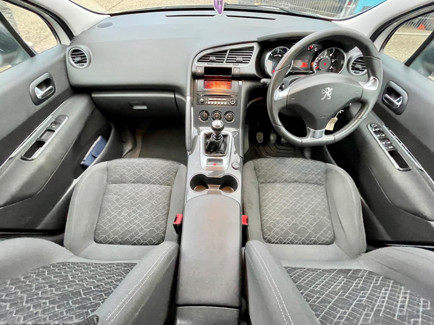 Used Peugeot 3008 2014 for sale - 77610145: Photo 3