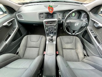 Used Volvo V60 2012 for sale - 78885677: Photo