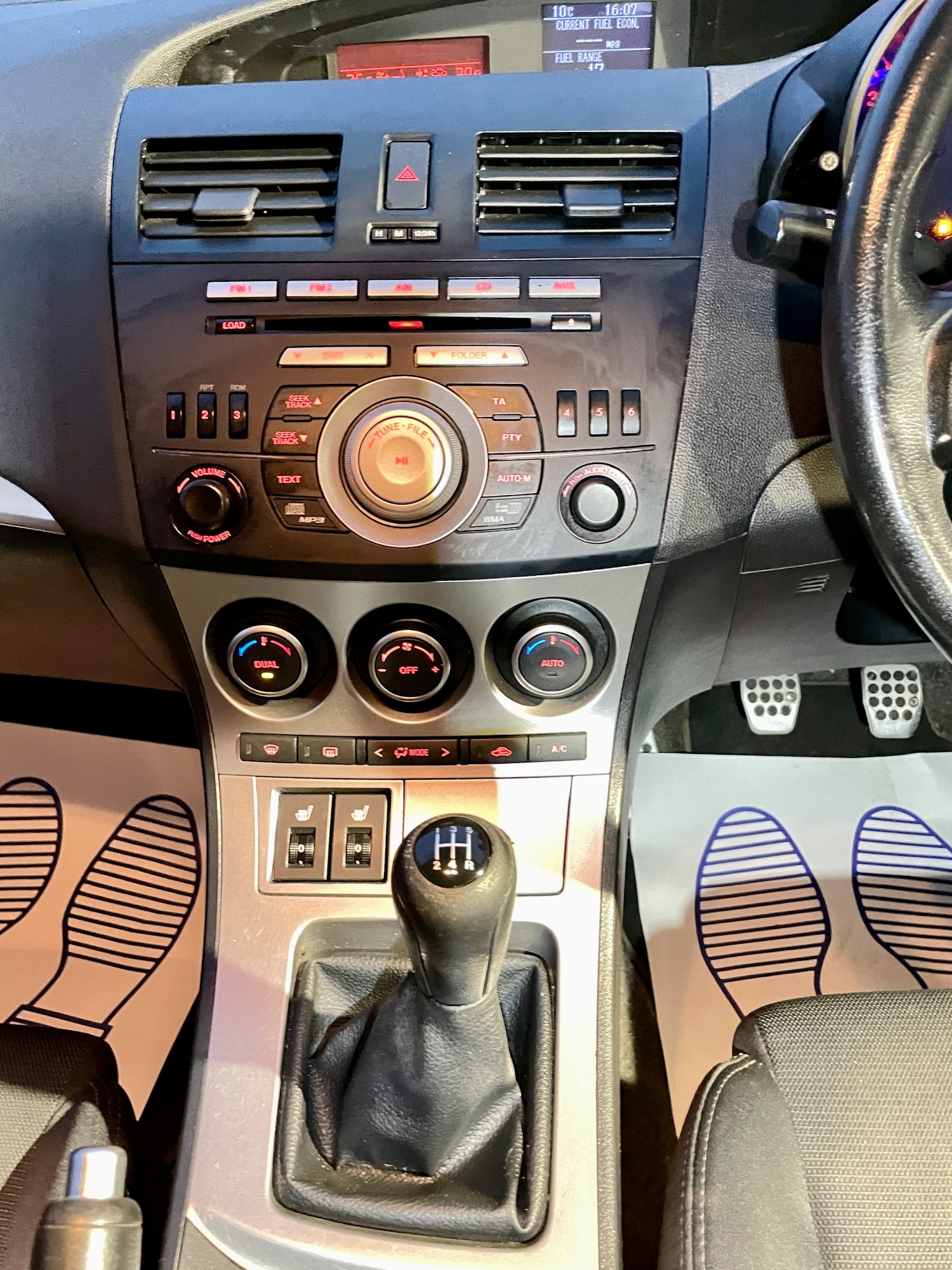 Used Mazda Mazda3 2011 for sale - 76985140: Photo 7