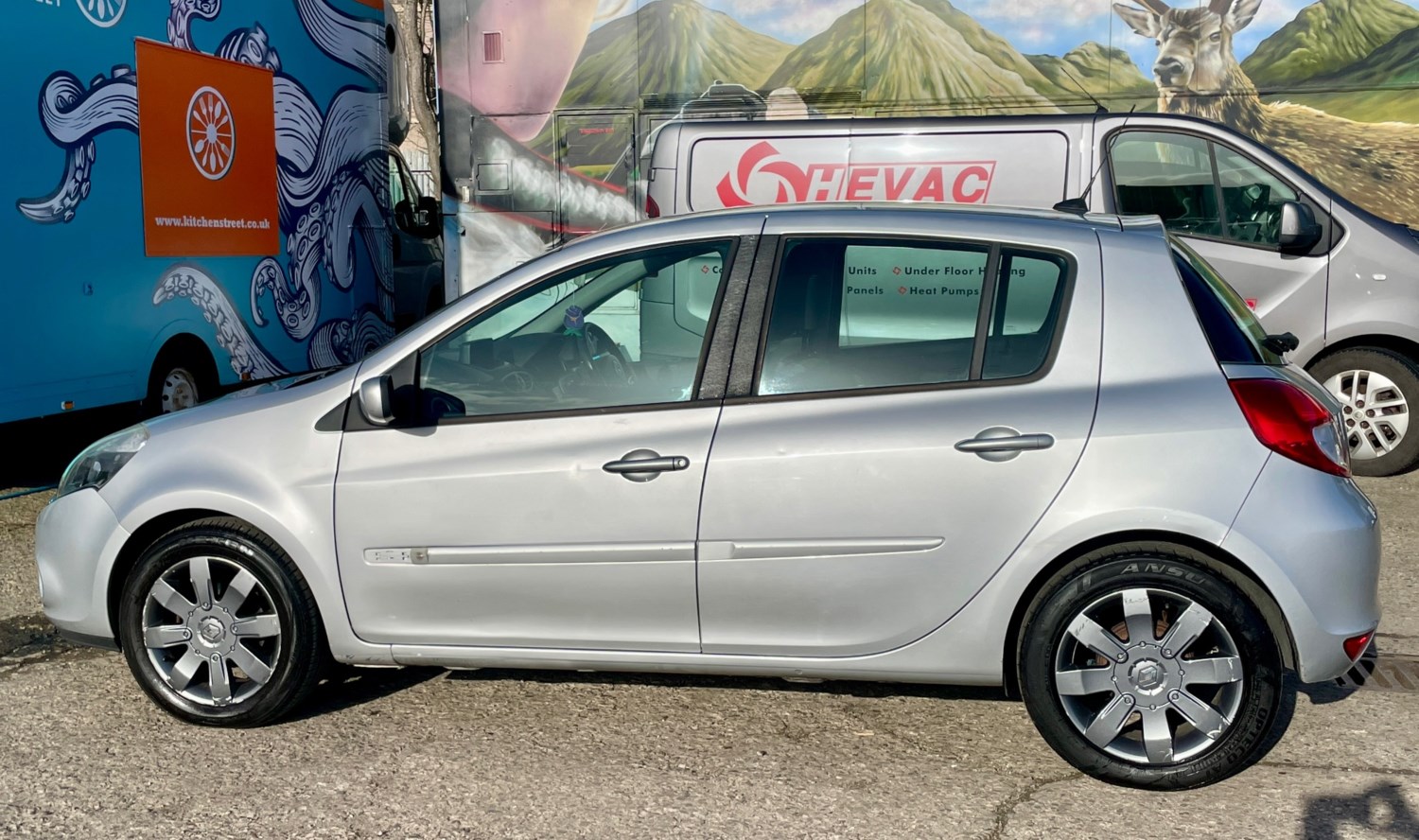 Renault Clio 2010 (60) - 1.2 16V Dynamique TomTom 5dr - Image 18