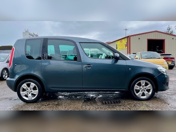Used Skoda Roomster 2015 for sale - 79459370: Photo