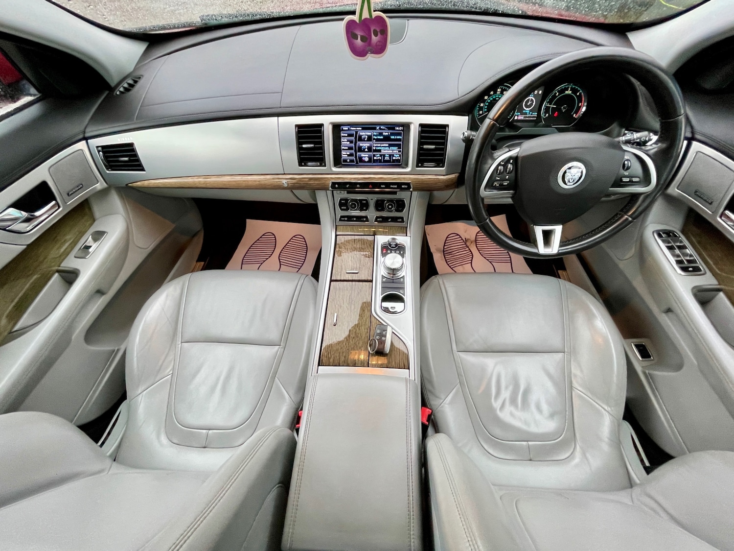 Used Jaguar XF 2013 for sale - 76709652: Photo 7