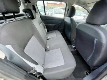 Used Dacia Sandero 2015 for sale - 74840138: Photo