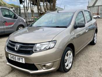Used Dacia Sandero 2015 for sale - 74840138: Photo