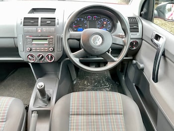 Used Volkswagen Polo 2006 for sale - 77632336: Photo