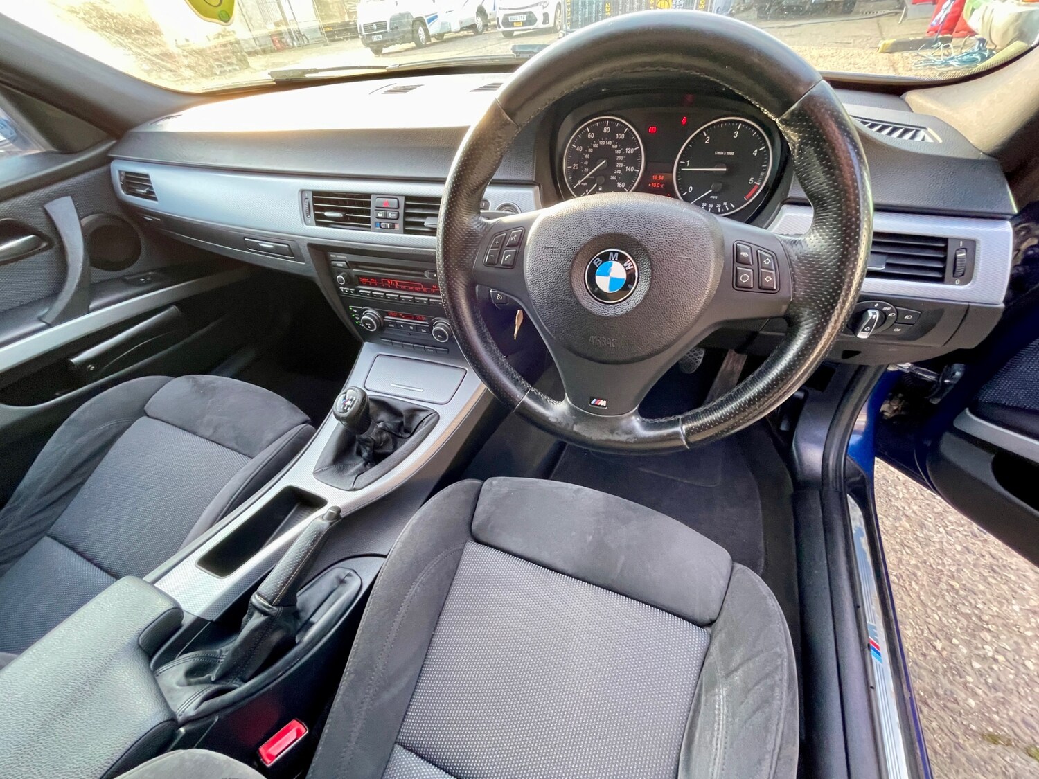 Used BMW 3 Series 2011 for sale - 77747336: Photo 15