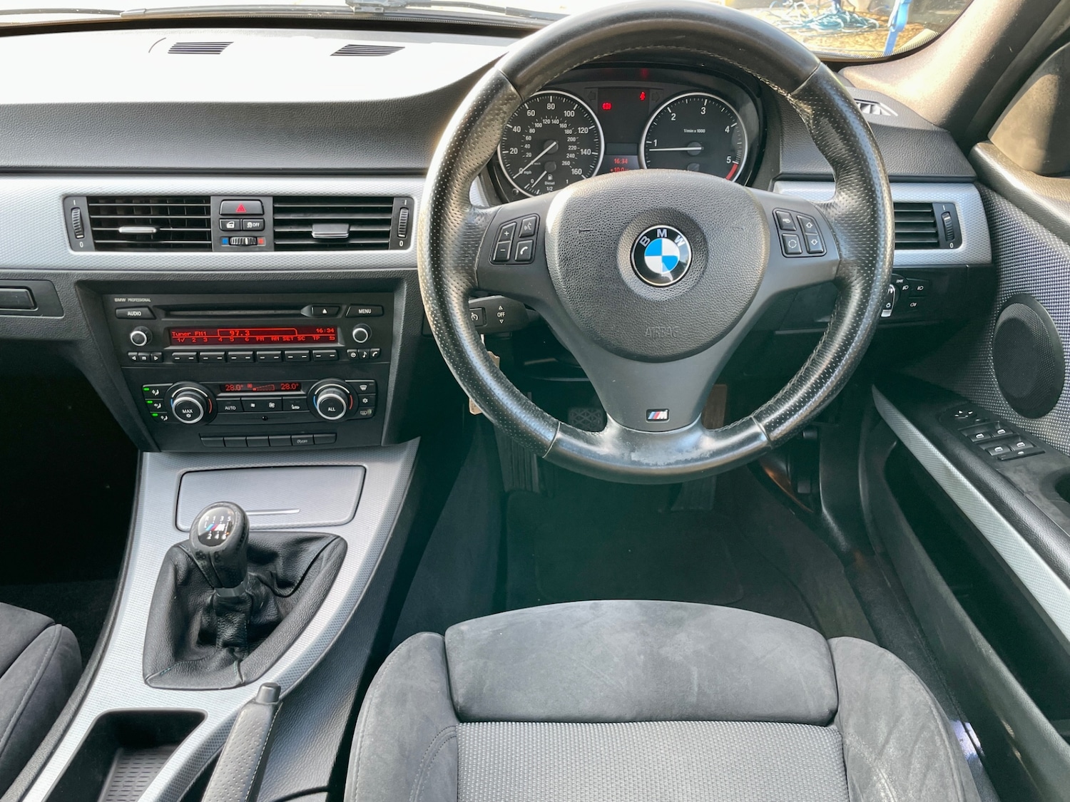 Used BMW 3 Series 2011 for sale - 77747336: Photo 5