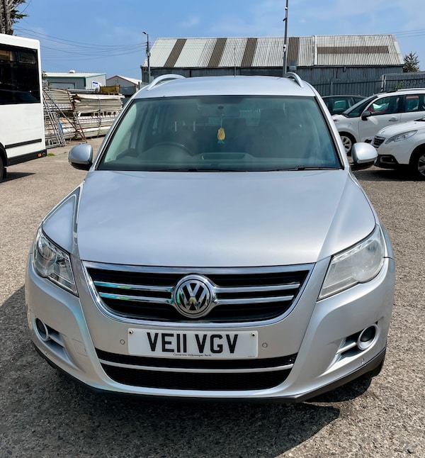 Used Volkswagen Tiguan 2011 for sale - 74928132: Photo 10