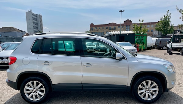 Used Volkswagen Tiguan 2011 for sale - 74928132: Photo 11