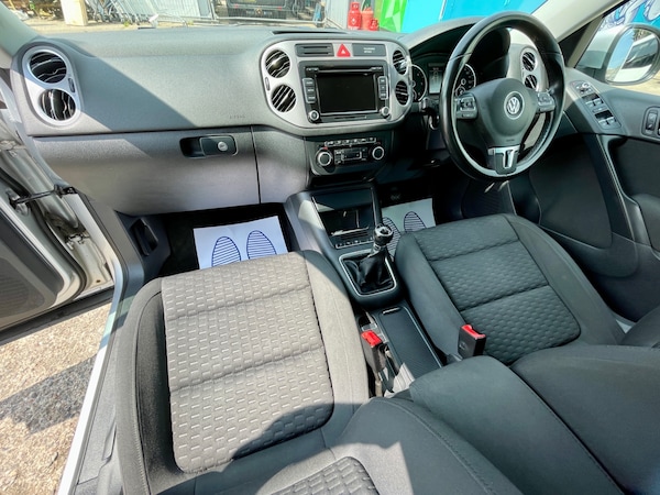 Used Volkswagen Tiguan 2011 for sale - 74928132: Photo 17