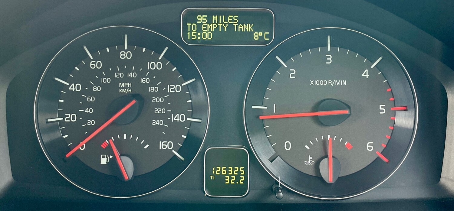 Used Volvo V50 2010 for sale - 77791066: Photo 20