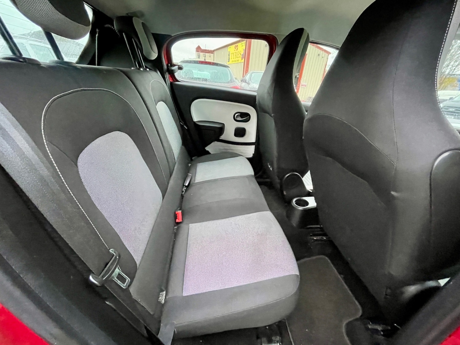 Used Renault Twingo 2015 for sale - 76479508: Photo 3