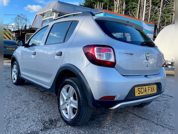 Used Dacia Sandero Stepway 2014 for sale - 77545326: Photo