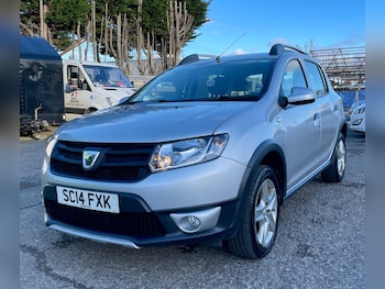 Used Dacia Sandero Stepway 2014 for sale - 77545326: Photo