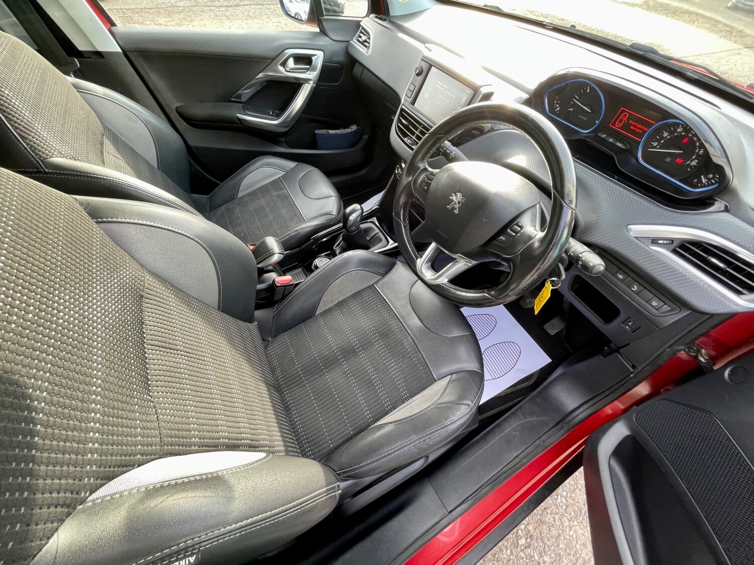 Used Peugeot 2008 2015 for sale - 77934751: Photo 16