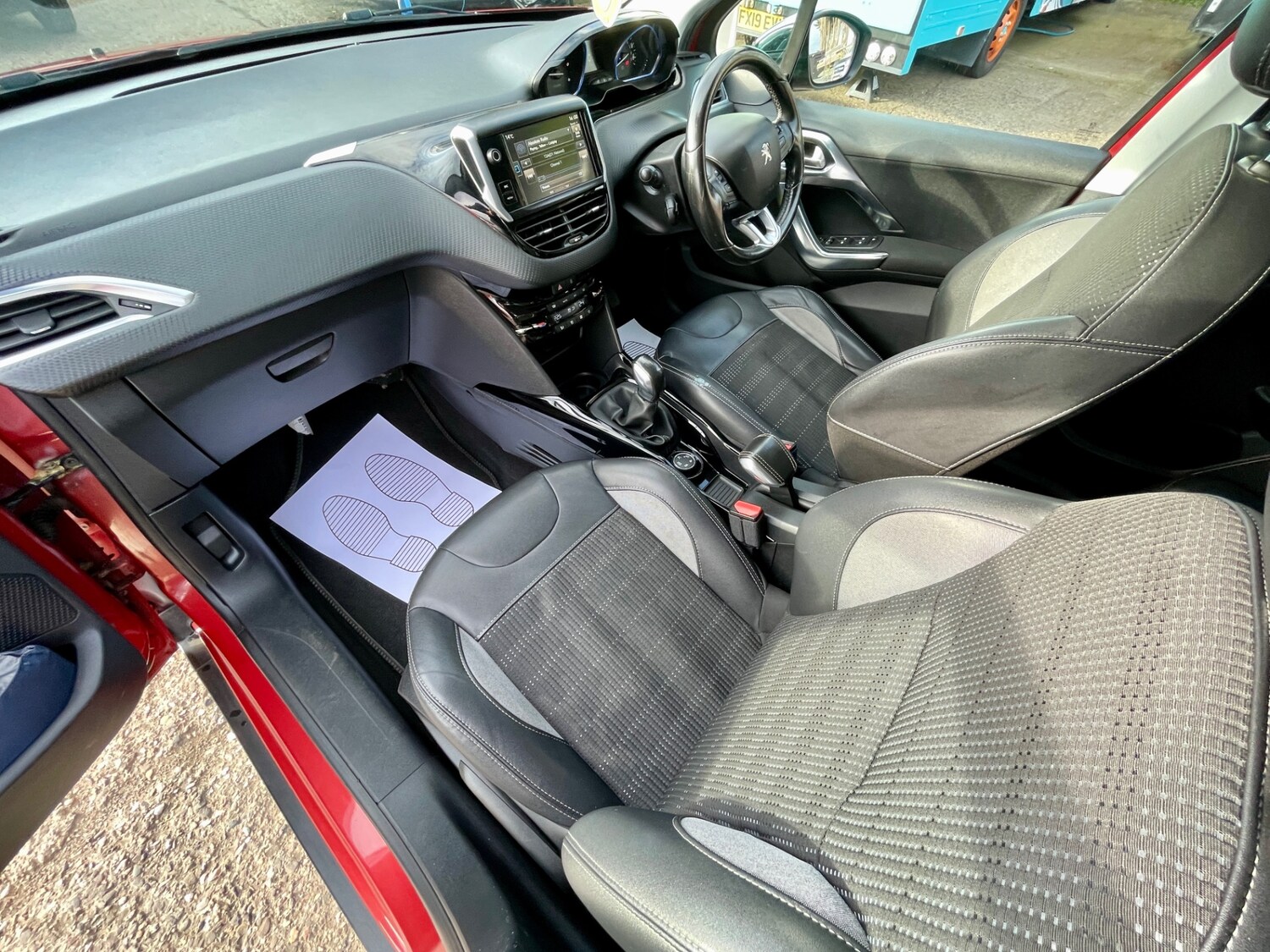 Used Peugeot 2008 2015 for sale - 77934751: Photo 17