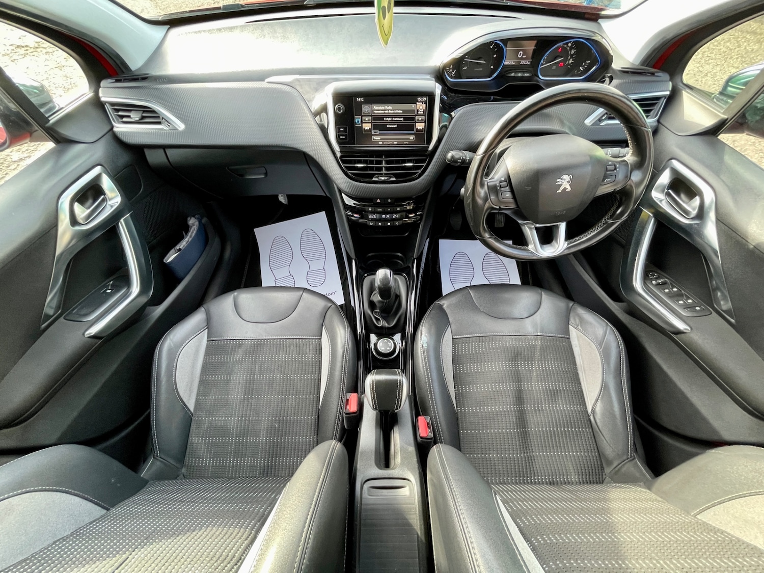 Used Peugeot 2008 2015 for sale - 77934751: Photo 2