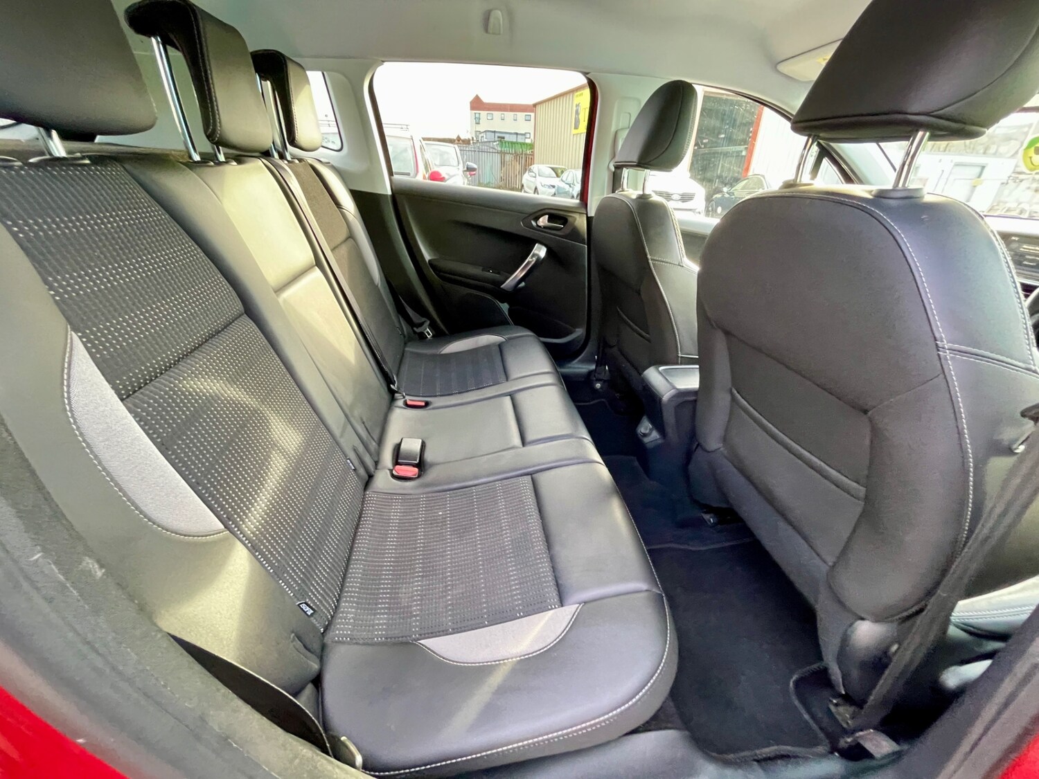 Used Peugeot 2008 2015 for sale - 77934751: Photo 8