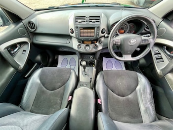 Used Toyota RAV4 2010 for sale - 75456157: Photo