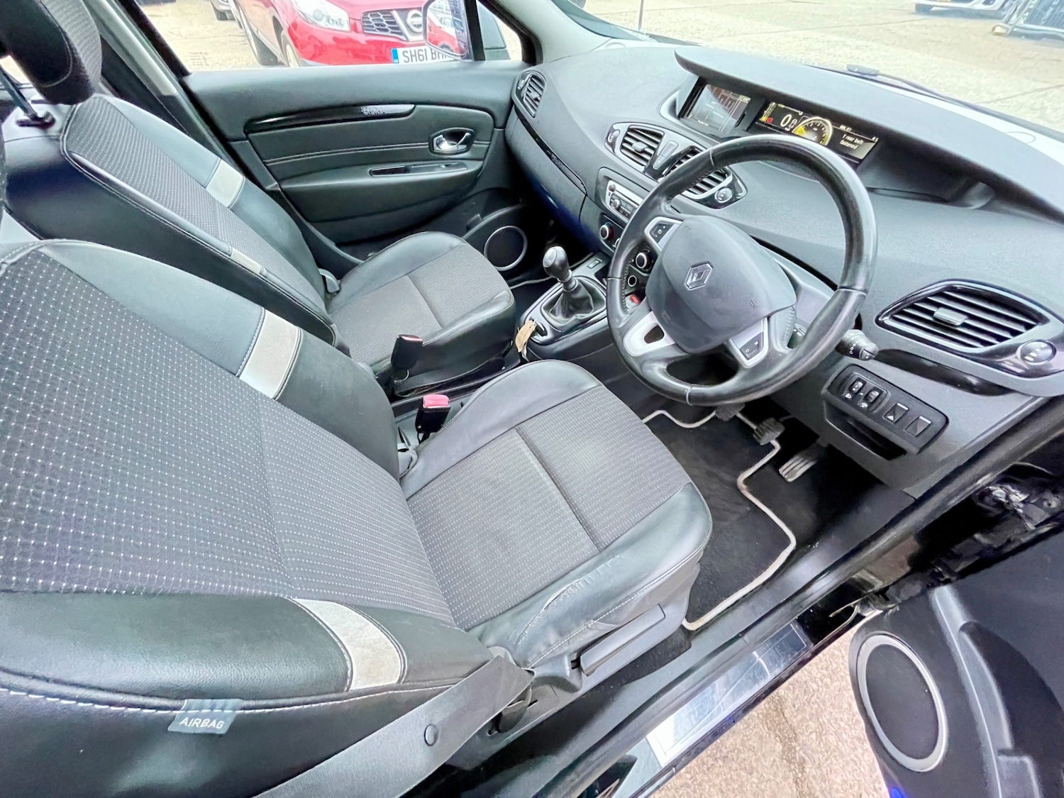 Used Renault Grand Scenic 2012 for sale - 77465546: Photo 15