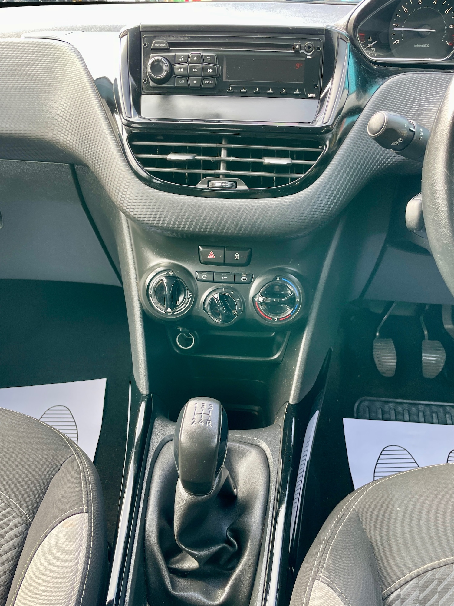 Used Peugeot 2008 2014 for sale - 78182409: Photo 14