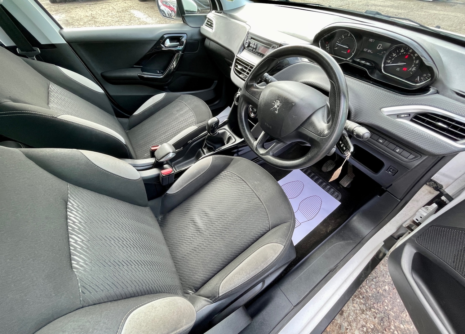 Used Peugeot 2008 2014 for sale - 78182409: Photo 18