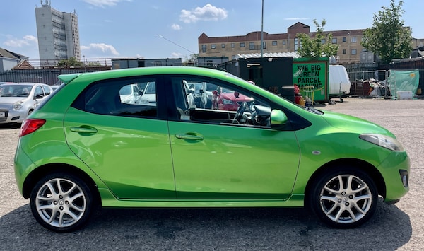 Used Mazda Mazda2 2010 for sale - 75026530: Photo 14