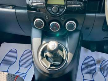 Used Mazda Mazda2 2010 for sale - 75026530: Photo