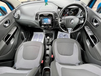Used Renault Captur 2024 for sale - 75717781: Photo