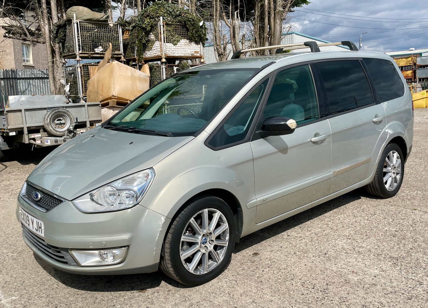 Used Ford Galaxy 2009 for sale - 76477543: Photo 19