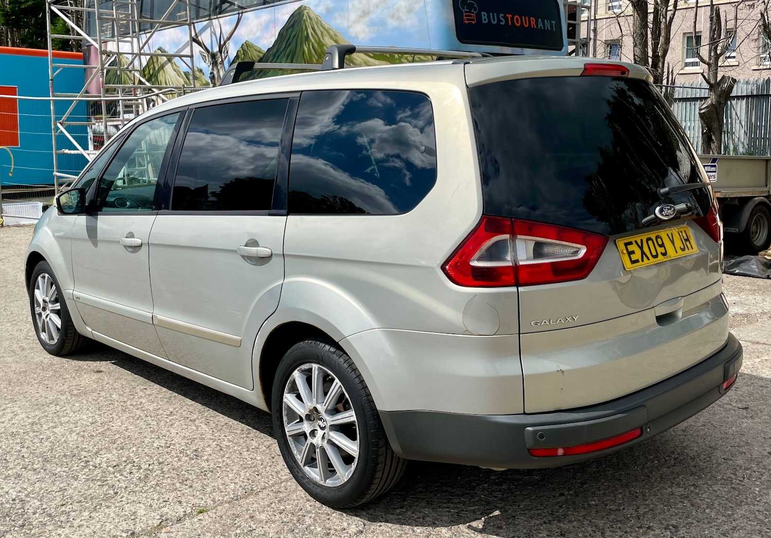 Used Ford Galaxy 2009 for sale - 76477543: Photo 5