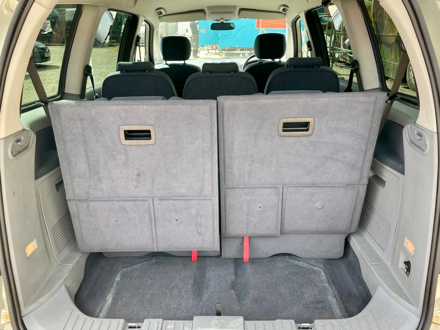 Used Ford Galaxy 2009 for sale - 76477543: Photo 7