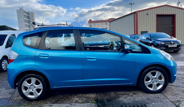 Used Honda Jazz 2010 for sale - 76194555: Photo 6