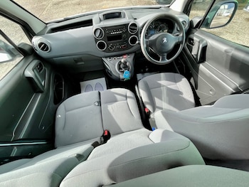 Used Peugeot Partner 2015 for sale - 75938911: Photo