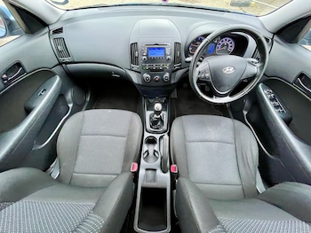 Used Hyundai i30 2011 for sale - 79527500: Photo