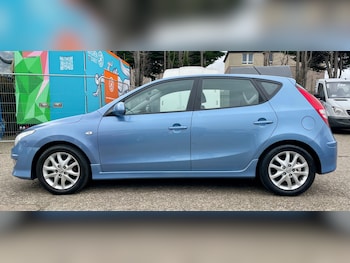 Used Hyundai i30 2011 for sale - 79527500: Photo