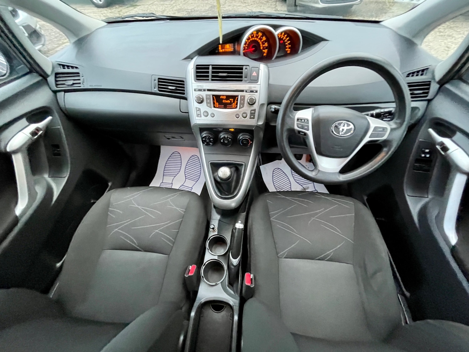 Used Toyota Verso 2012 for sale - 76508581: Photo 2
